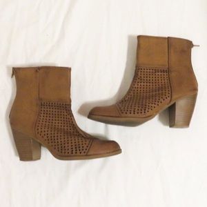 Brown Diba Boots, womens size 9